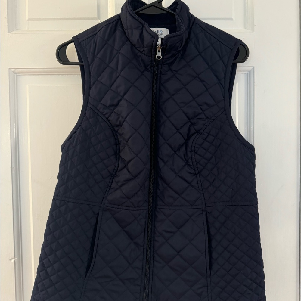 Quilted Fleece Lined Vest - size small